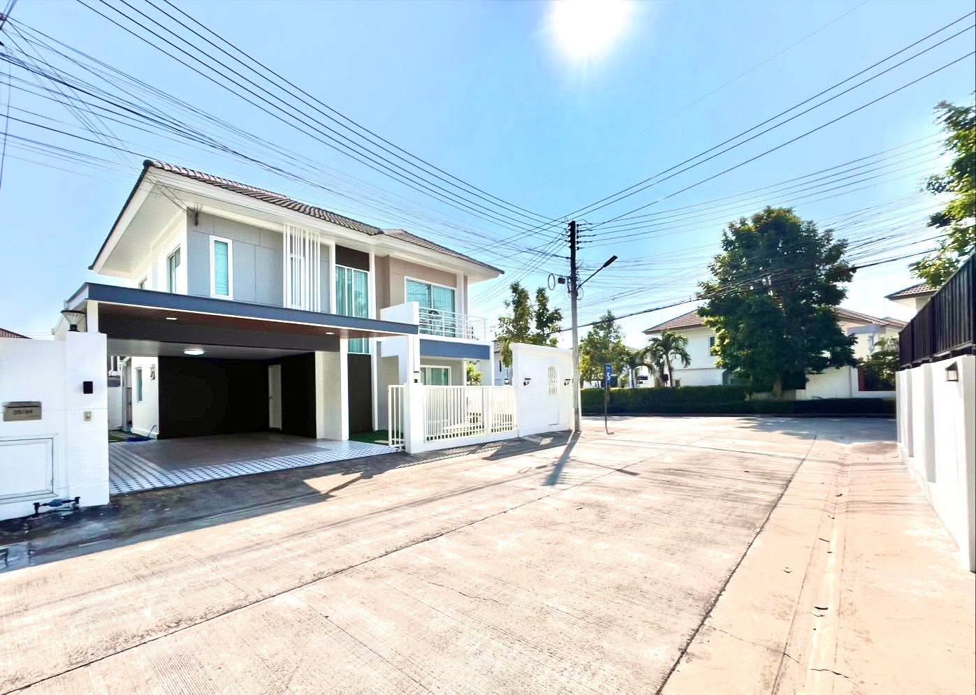 ขายด่วน! บ้านเดี่ยวหลังมุม พฤกษานารา ชัยพฤกษ์ 2 ใกล้หาดจอมเทียน ฟรีเฟอร์ฯ ครบชุด!